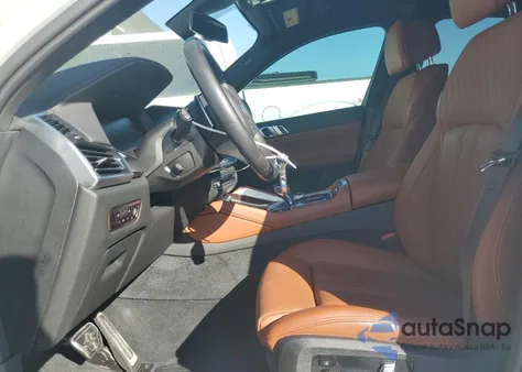 2023 BMW X6 xDrive40I z USA, uszkodzony, nr VIN 5UXCY6C03P9R77741